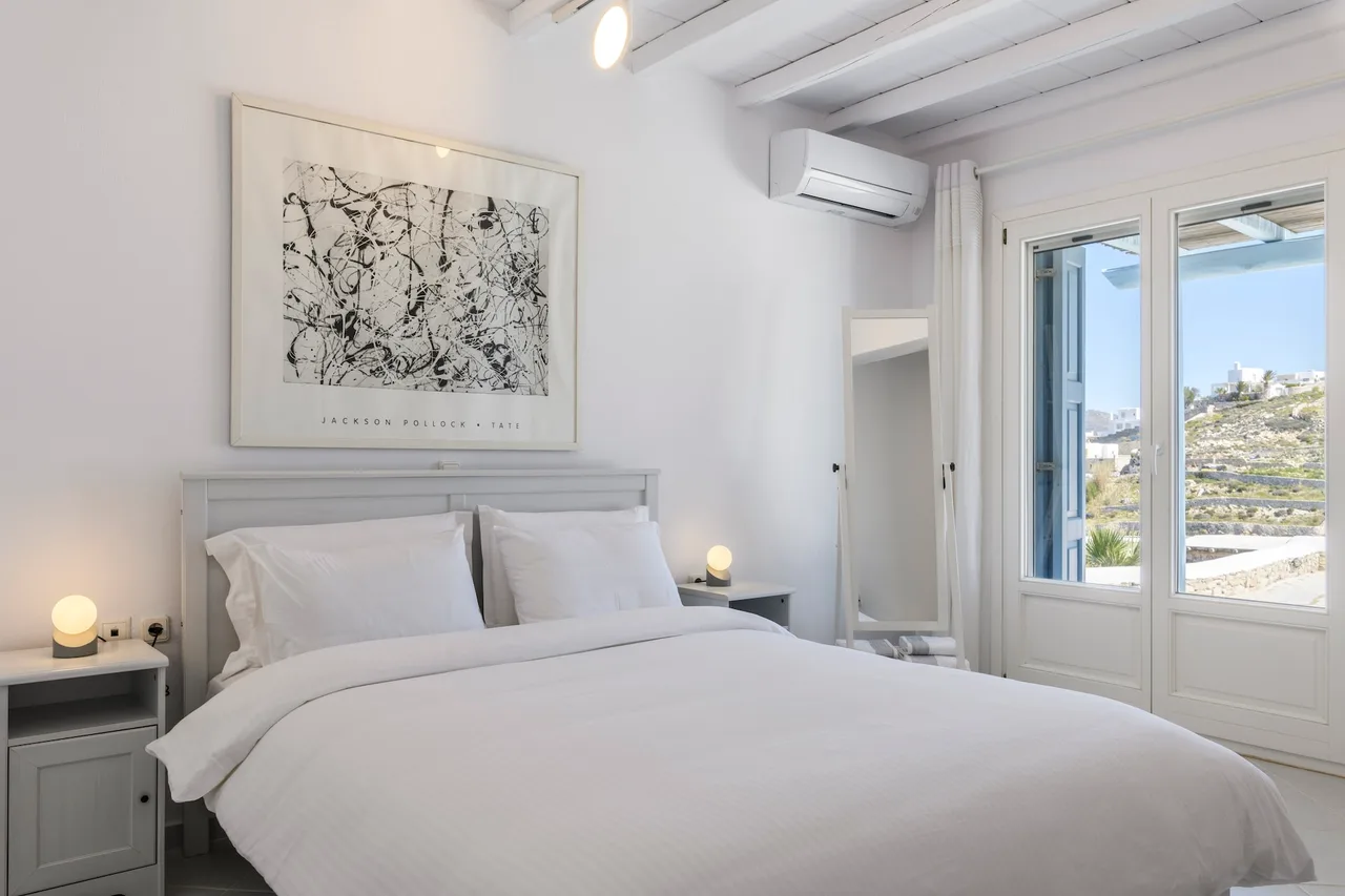Traditional Villa with Private Pool and Sea View photo 3