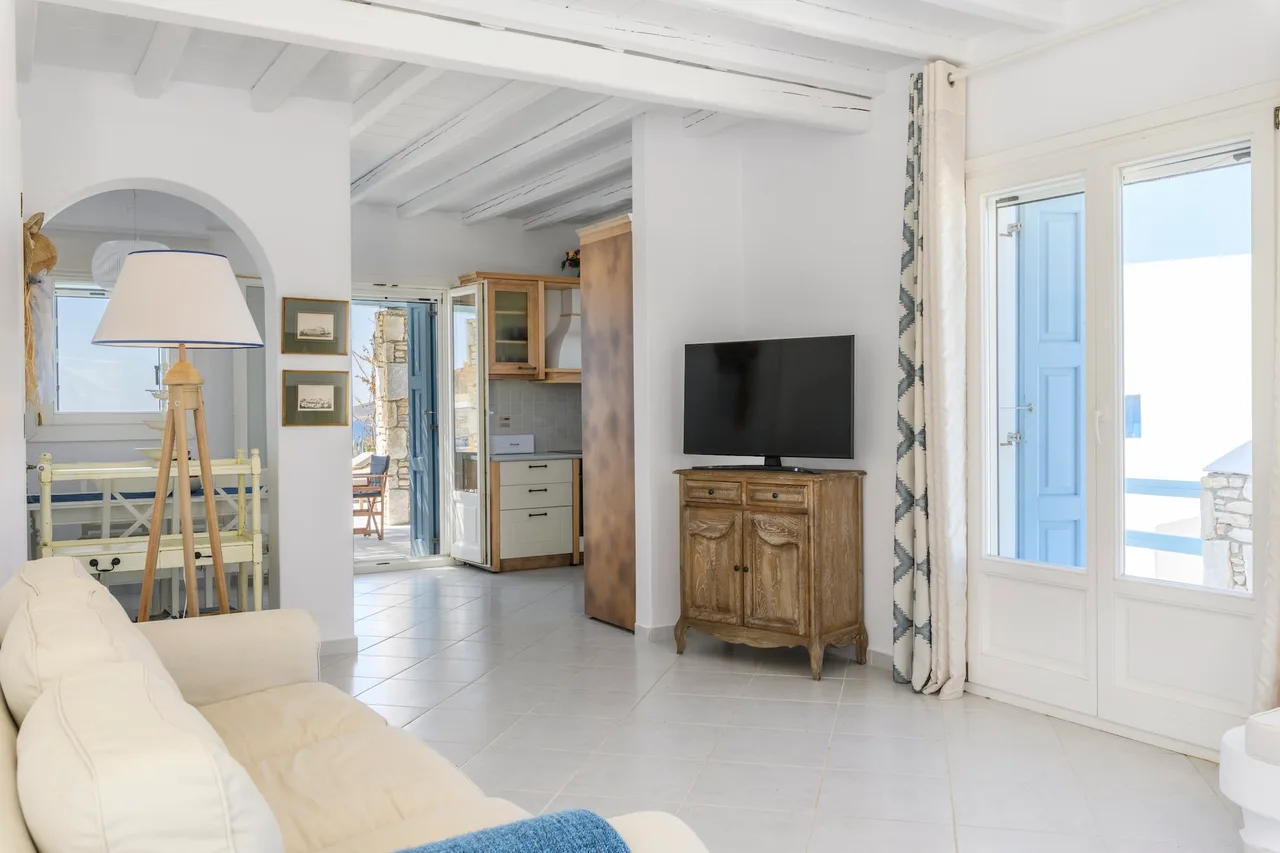 Traditional Villa with Private Pool and Sea View photo 5