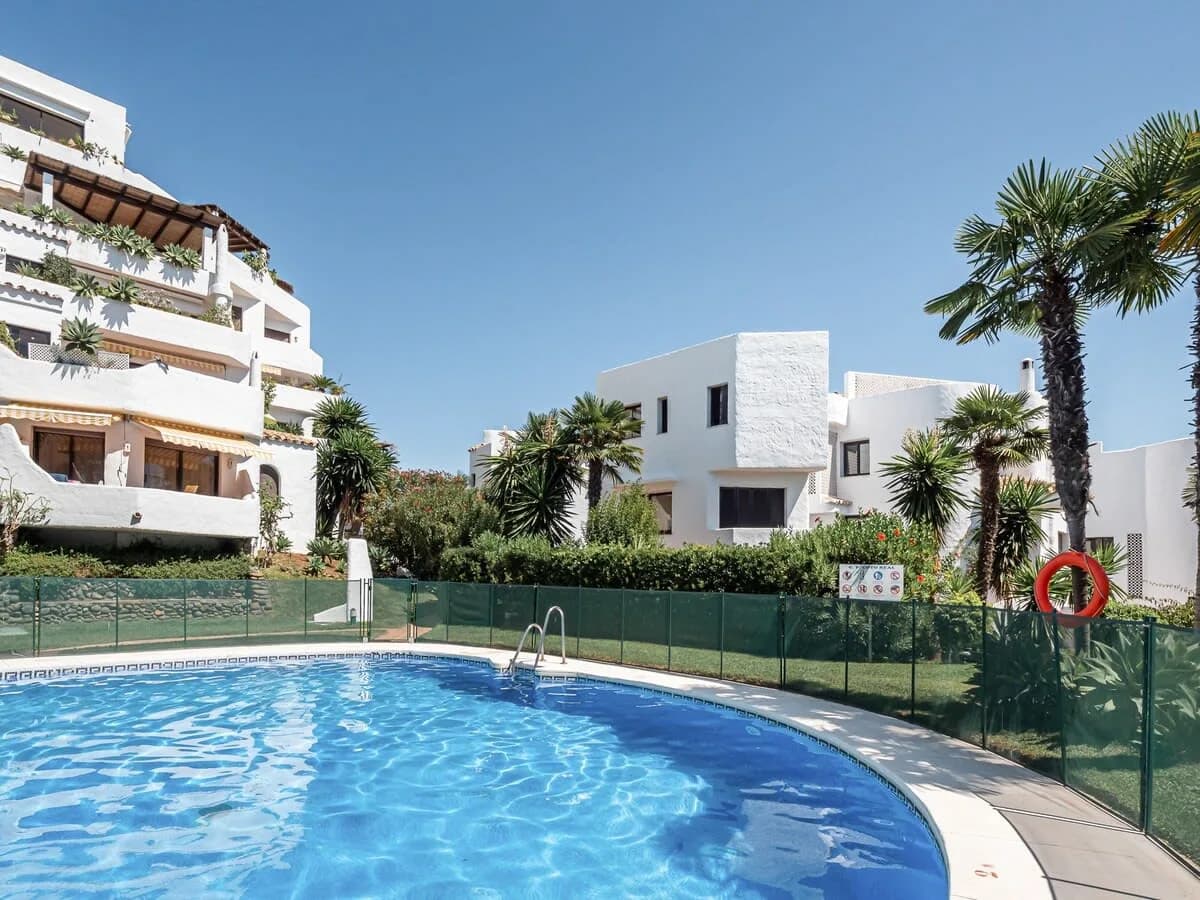 Accessible Two Bedroom Penthouse in Marbella photo 5