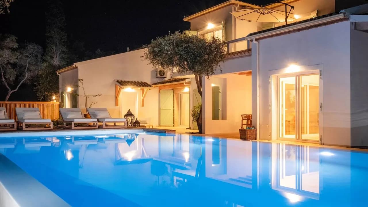 Seafront Villa with Private Beach Access photo 5