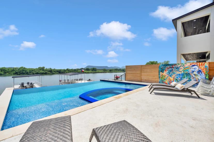 Luxury Waterfront Home with Concierge in Austin