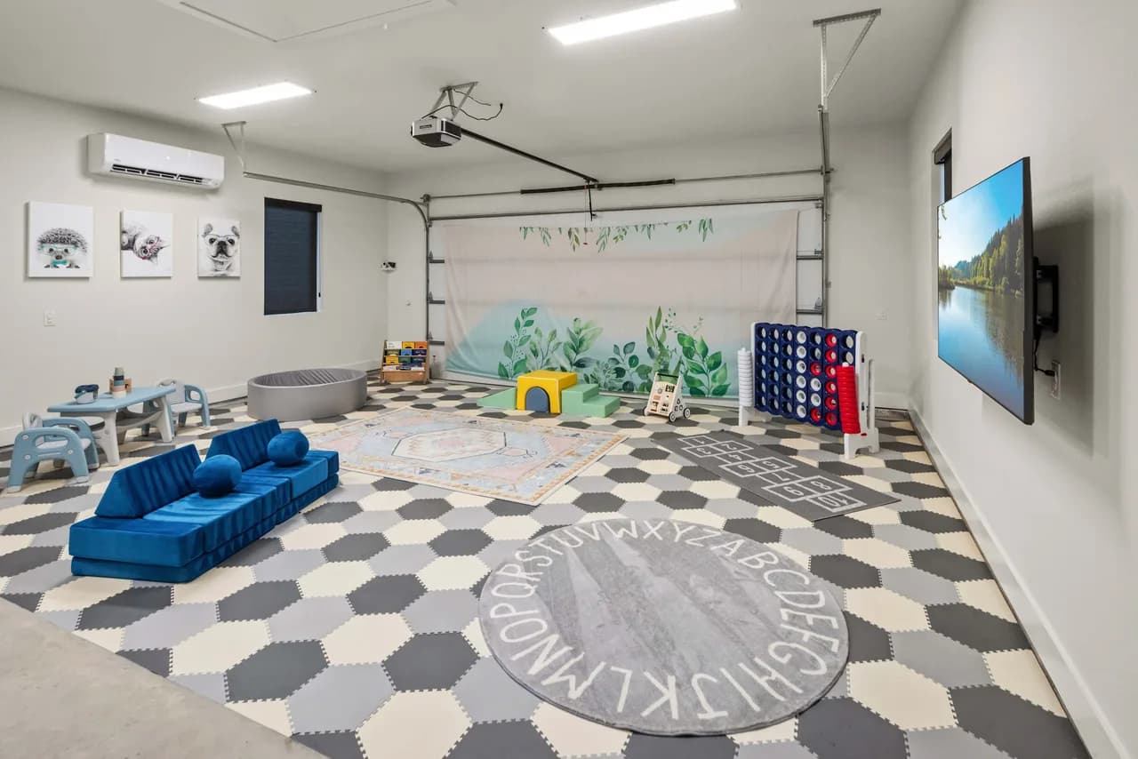 Kids' Play Zone Villa in Kingsland photo 5