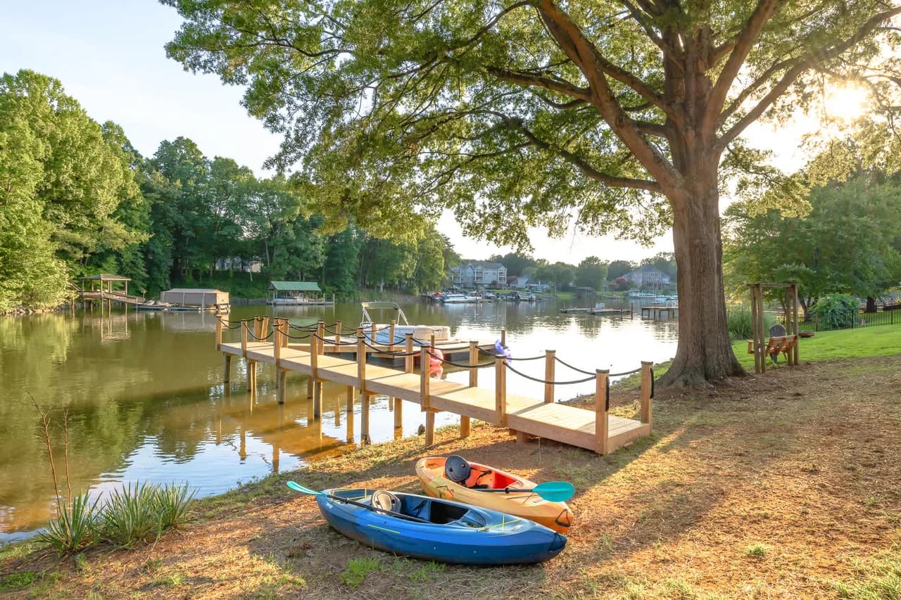 Lakefront Pool Villa in Bridgewater Lane photo 4