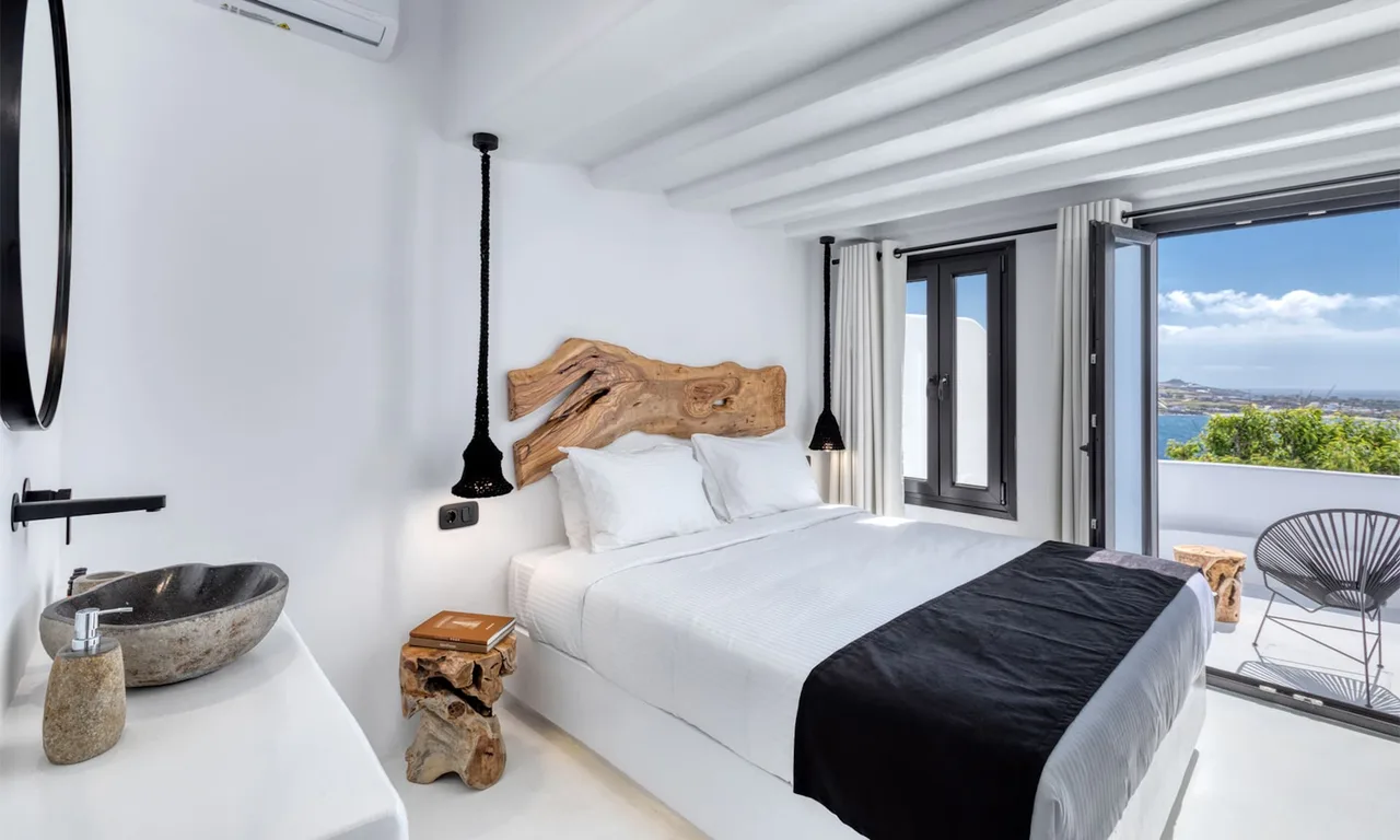 Luxury Villa with Sea Views in Mykonos photo 3