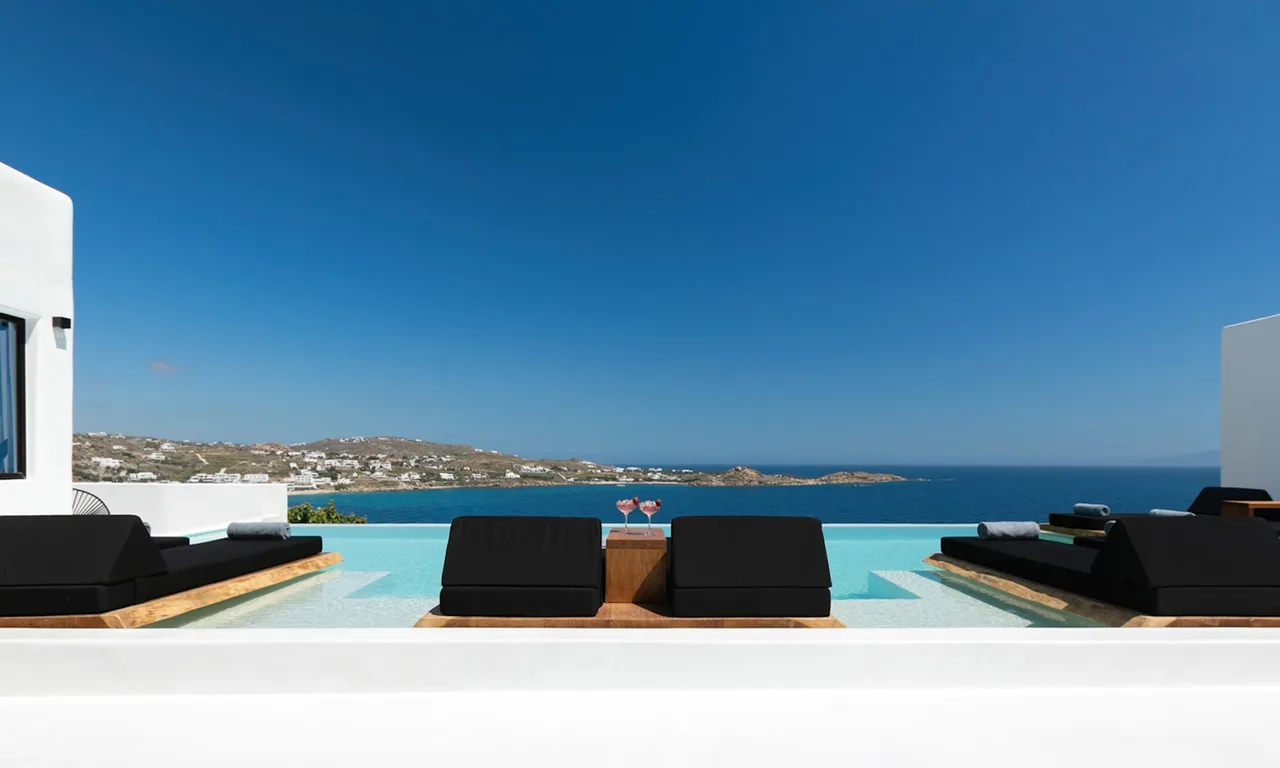 Luxury Villa with Sea Views in Mykonos photo 4