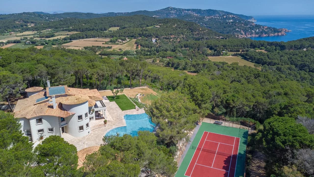 Fantastic Luxury Villa In Costa Brava photo 2