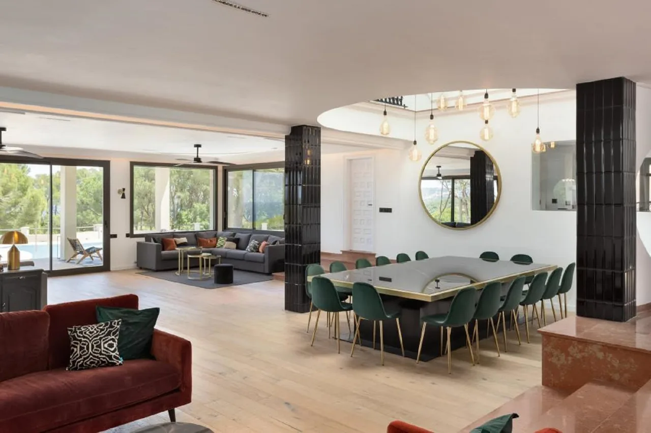 Fantastic Luxury Villa In Costa Brava photo 3