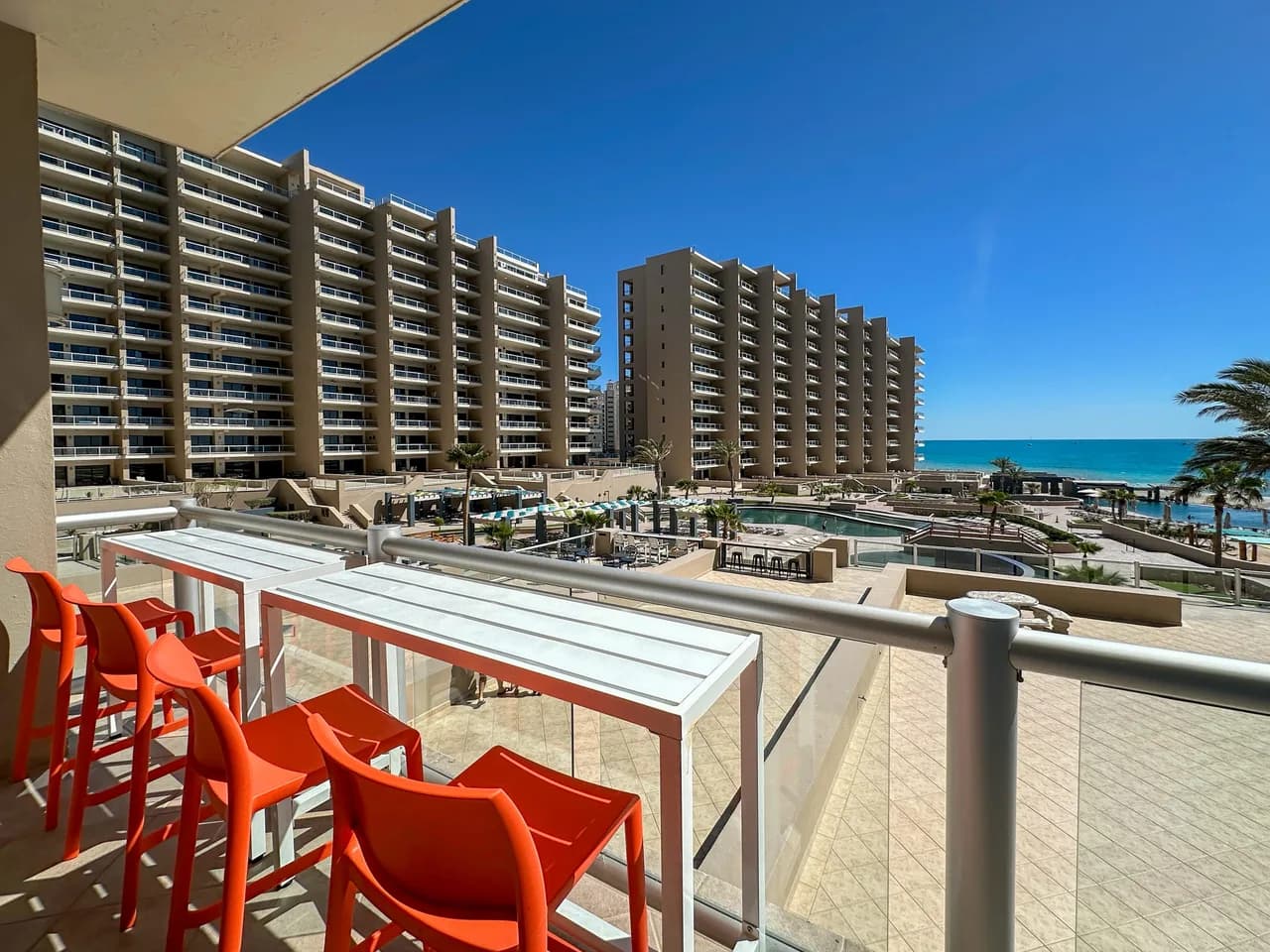 Spacious Three Bedroom Condo with Deck in Rancho El Destierro photo 2
