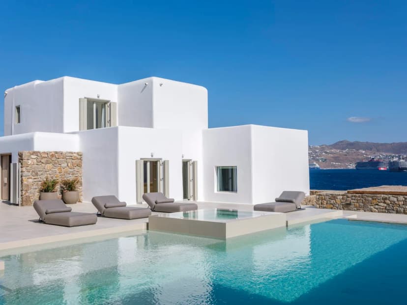 Secluded 6 Bedroom Sanctuary Overlooking Mykonos Town