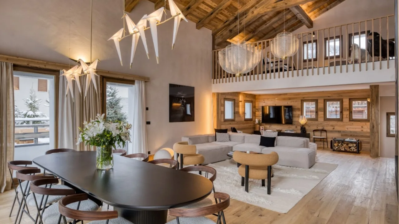 SUPERB 5BR CHALET WITH BEAUTIFUL MOUNTAIN VIEWS photo 4
