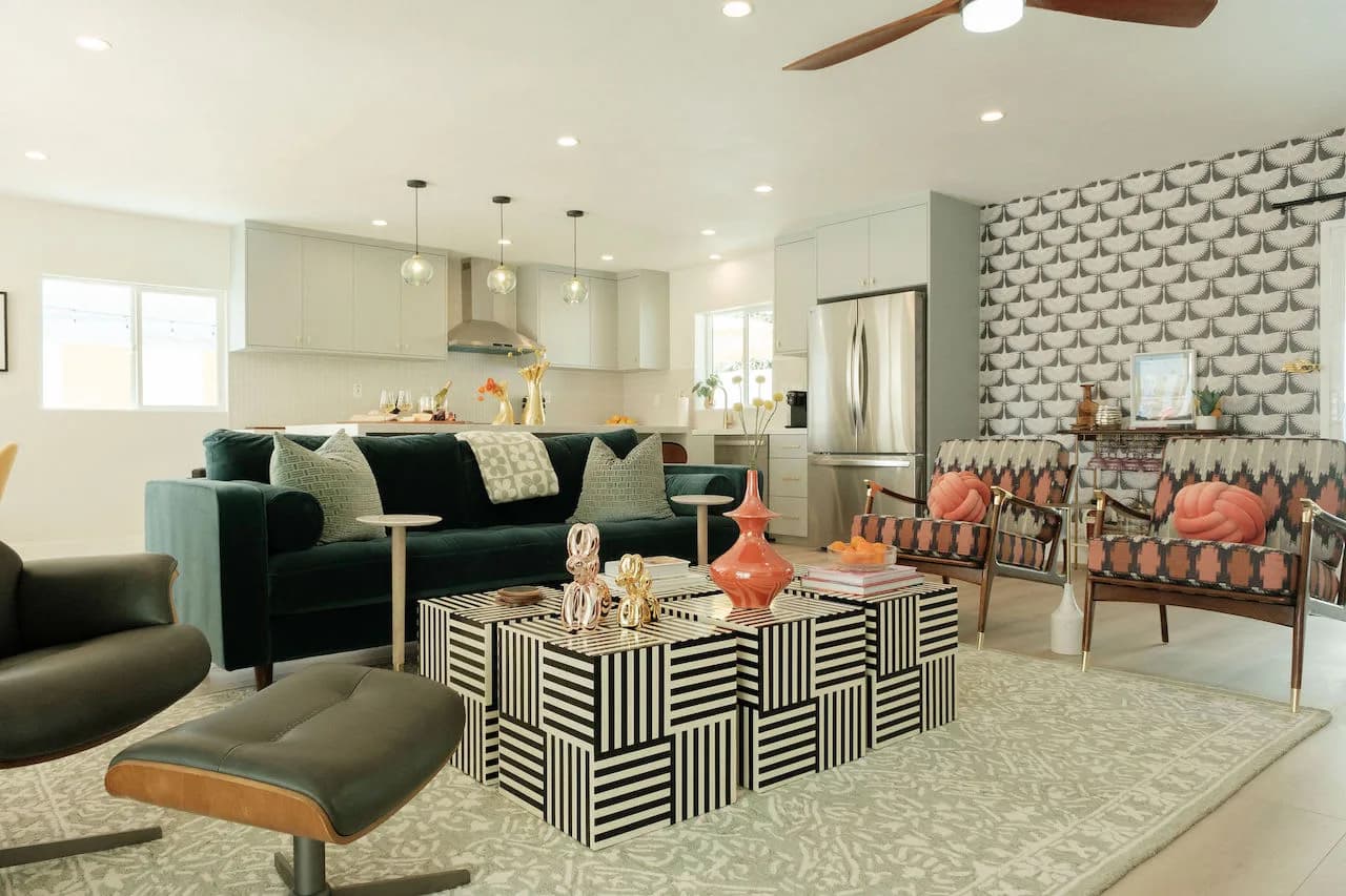 Desert Modern Retreat in Vibrant Palm Springs photo 3