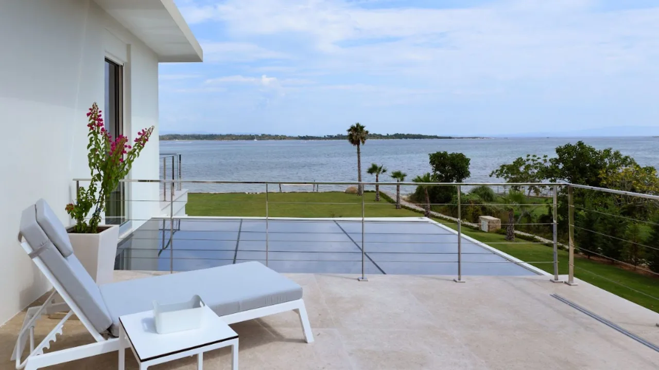 Halkidi's Mesmerizing 6BR Villa with Pool photo 2