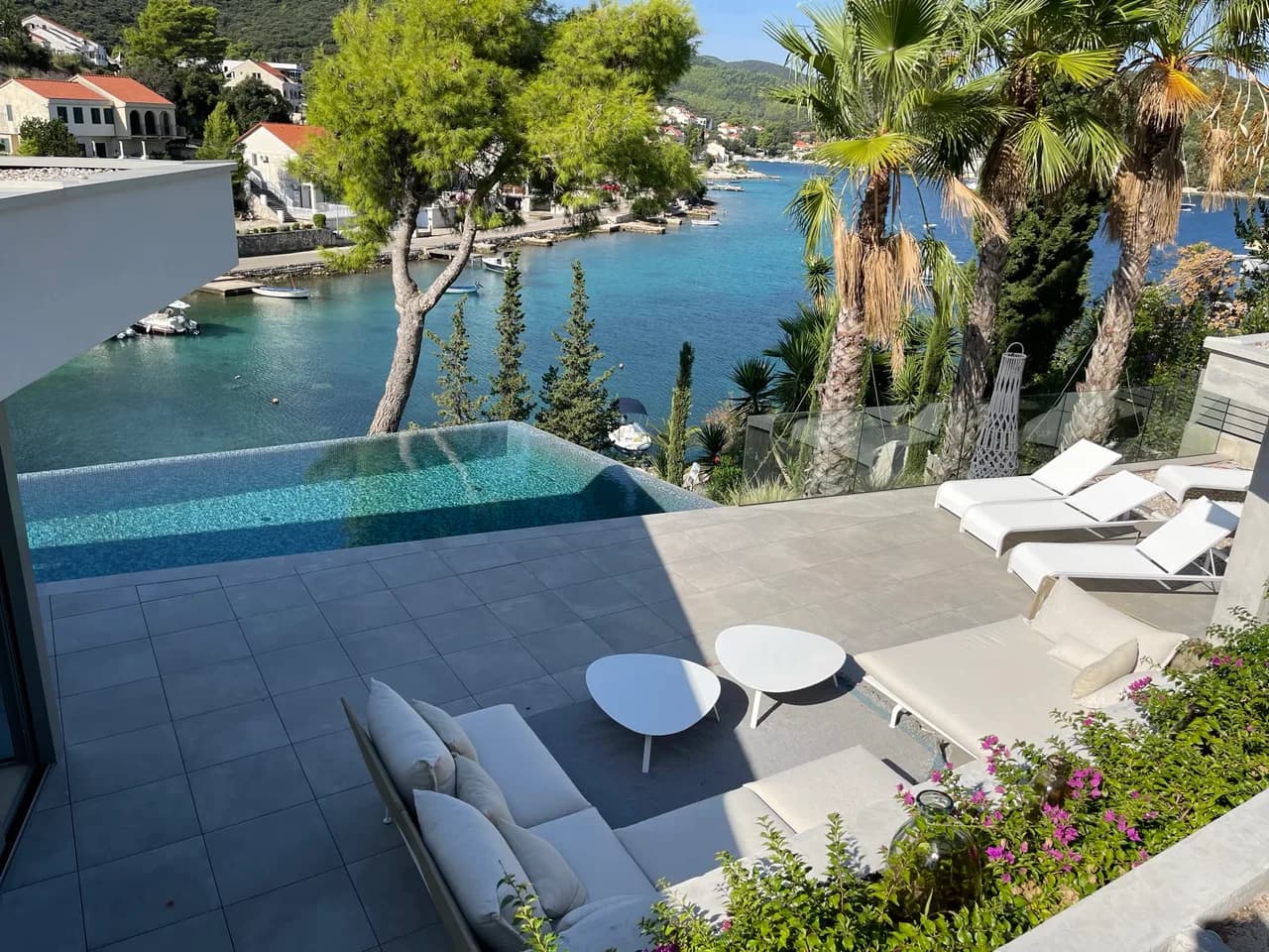 Luxury Zrnovo Bay Villa with Infinity pool photo 4
