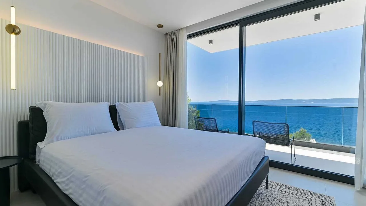 Seaside Retreat Luxurious Villa With Private Pool photo 4