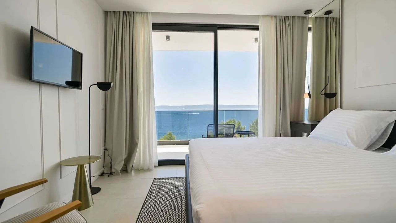 Seaside Retreat Luxurious Villa With Private Pool photo 5