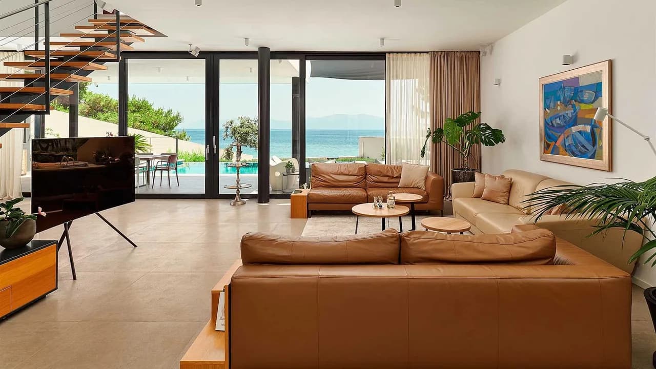 Luxury Villa With Heated Pool and Sea Views photo 3