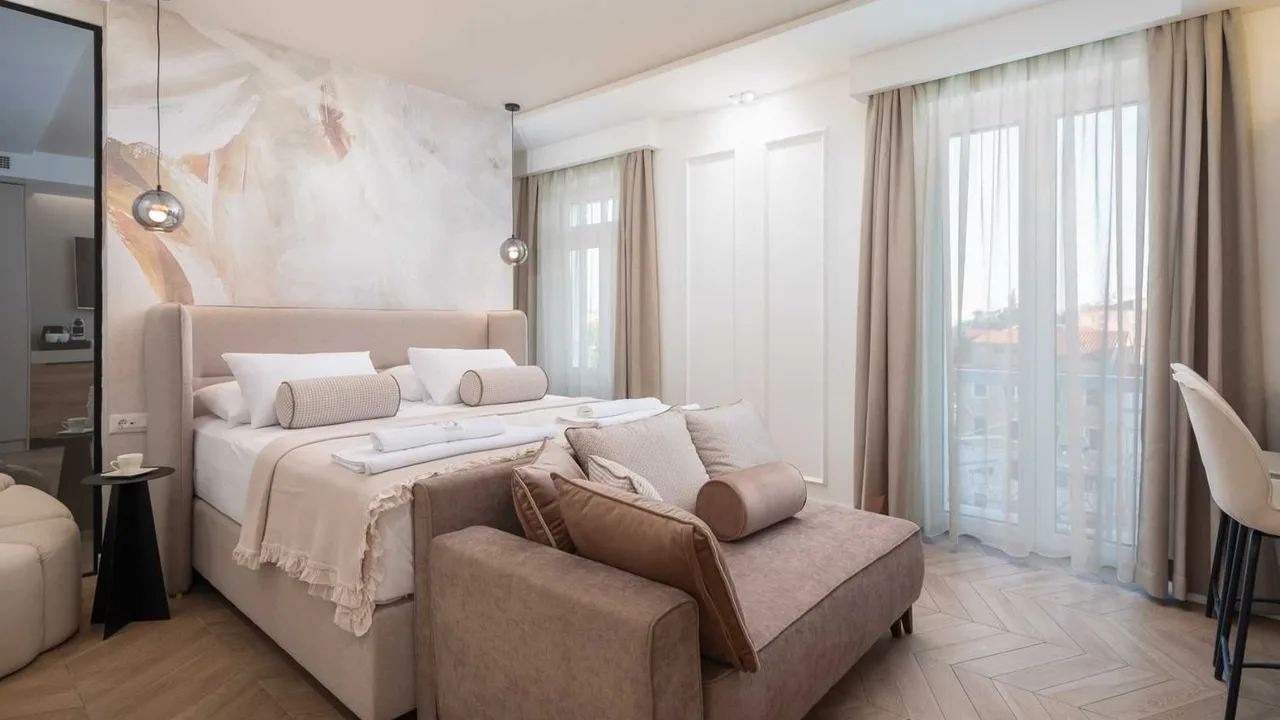 Le Prestige Room Elegant Split Retreat photo 3