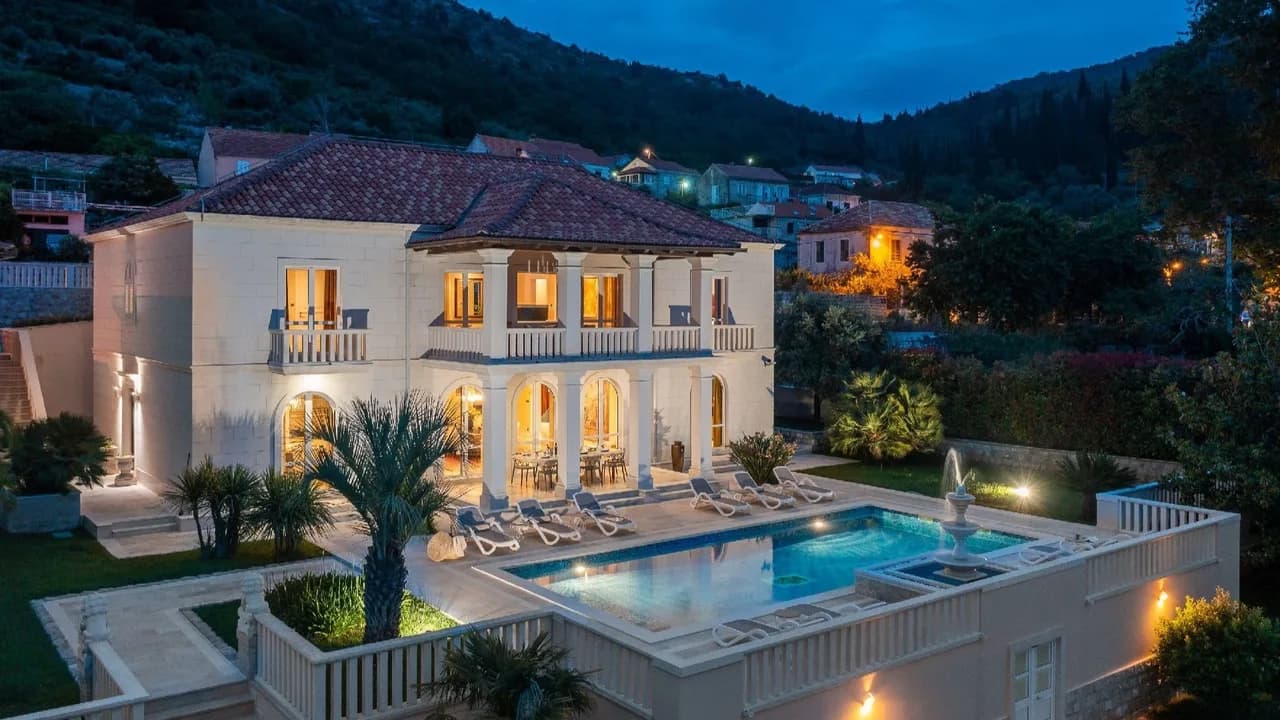 Exclusive Luxury Villa With Coastine View photo 5