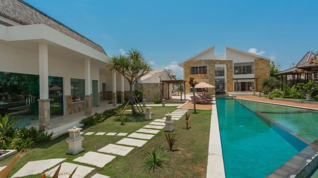 5BR Exquisite Haven of Tranquility in Ketewel photo 3