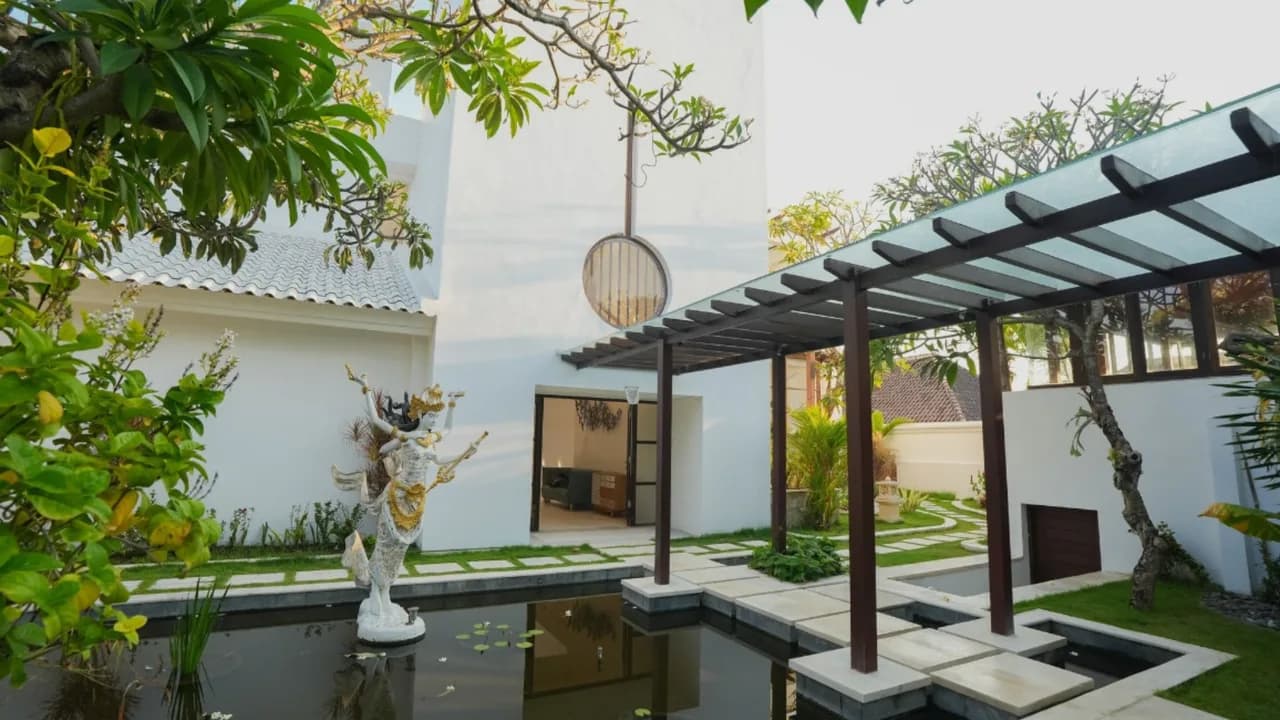 5BR Exquisite Haven of Tranquility in Ketewel photo 4