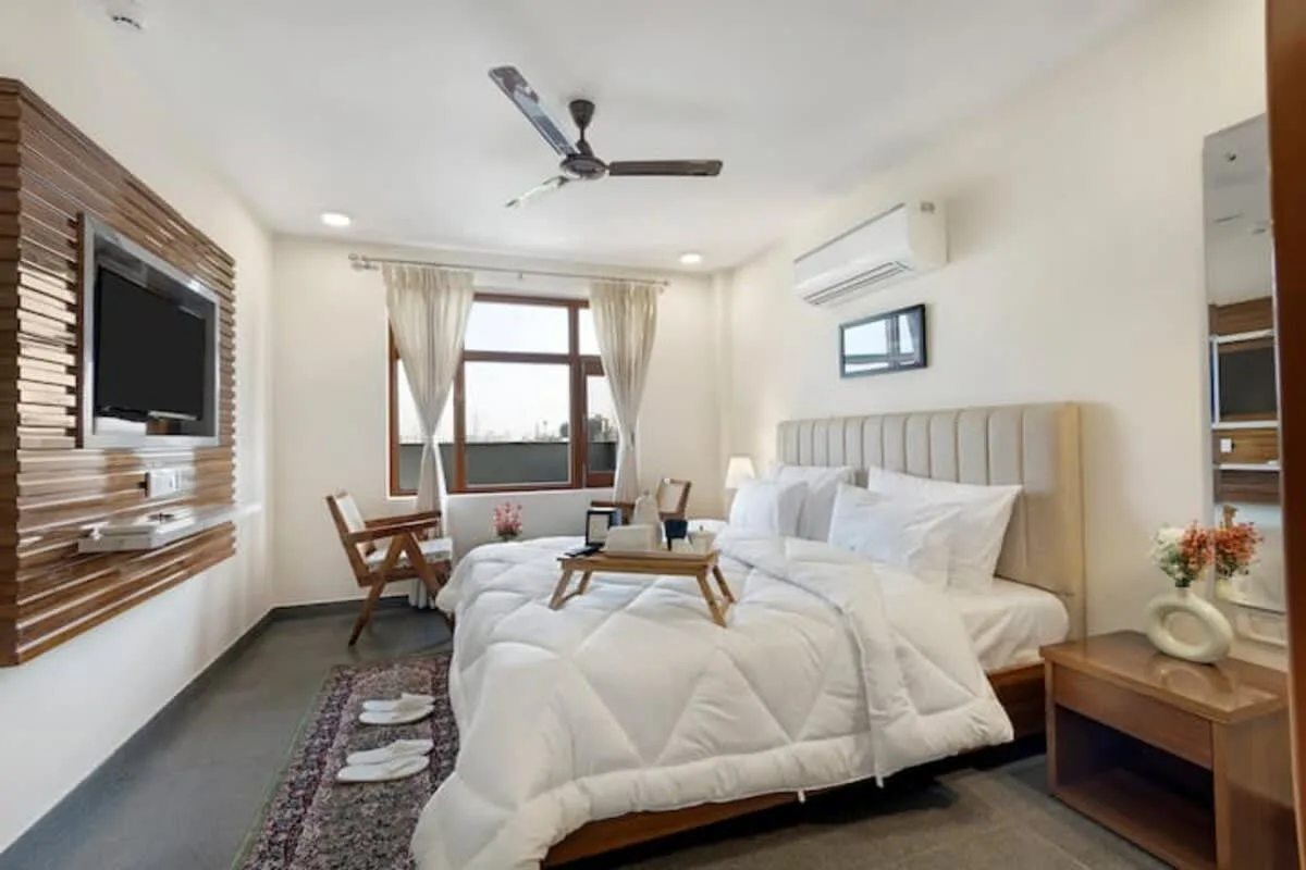 Jacuzzi-Penthouse with Garden in Gurgaon photo 2