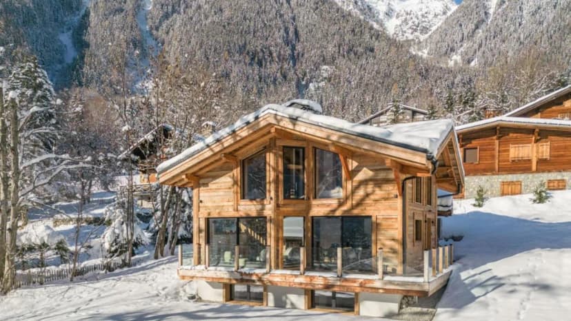 Ski Chalet with Mountain Views and Fireplace