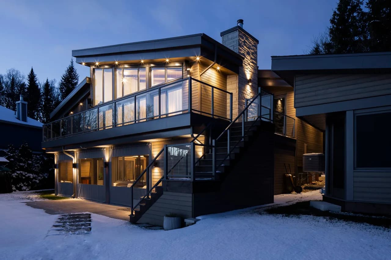 Lakeside Luxury Retreat With Spectacular Views photo 4