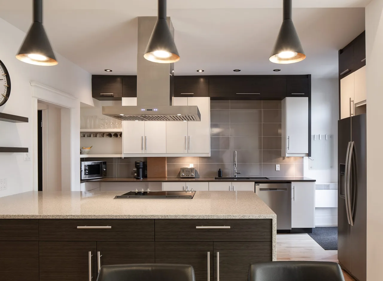 Luxurious Townhouse in Vibrant Neighborhood photo 4