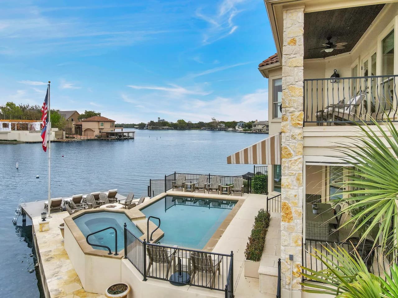 Luxury Lake House with Concierge in Horseshoe Bay photo 3