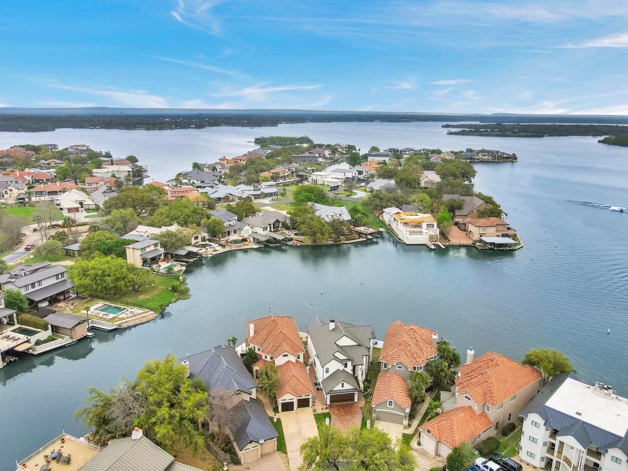 Luxury Lake House with Concierge in Horseshoe Bay photo 5