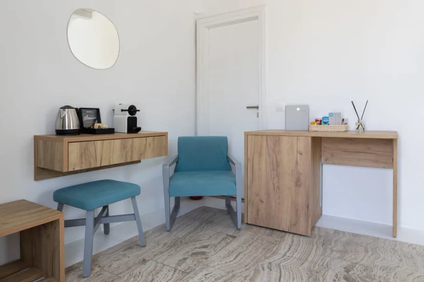 Chic 1-Bed Suite with Mini Bar