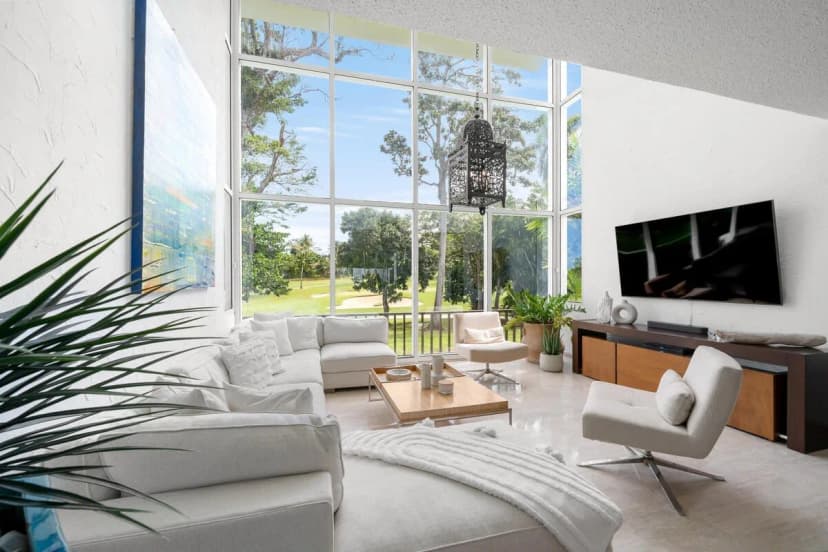 Elegant Beach Access Villa in Dorado
