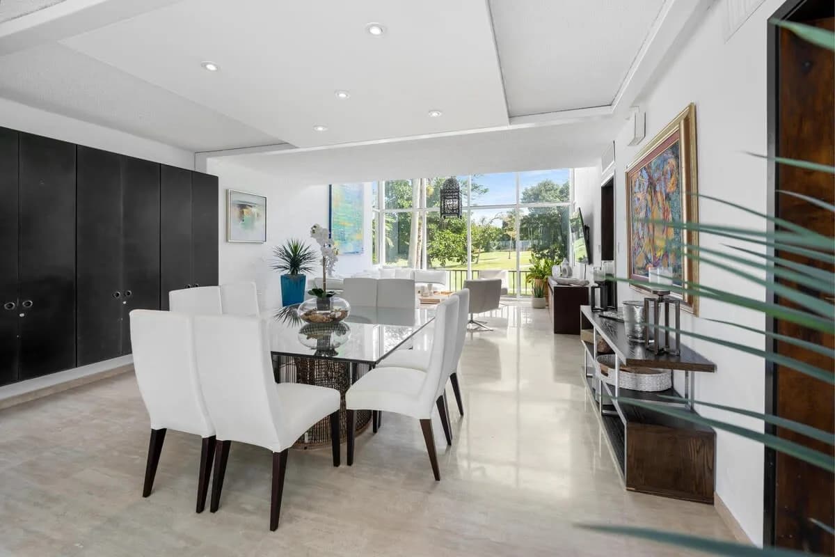 Beachfront Four Bedroom Villa in Dorado photo 2