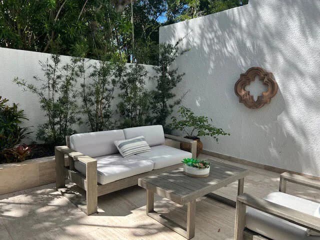 Beachfront Four Bedroom Villa in Dorado photo 5