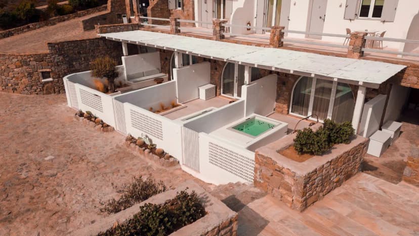 Emerald Enclave Romantic Hideaway Hot Tub