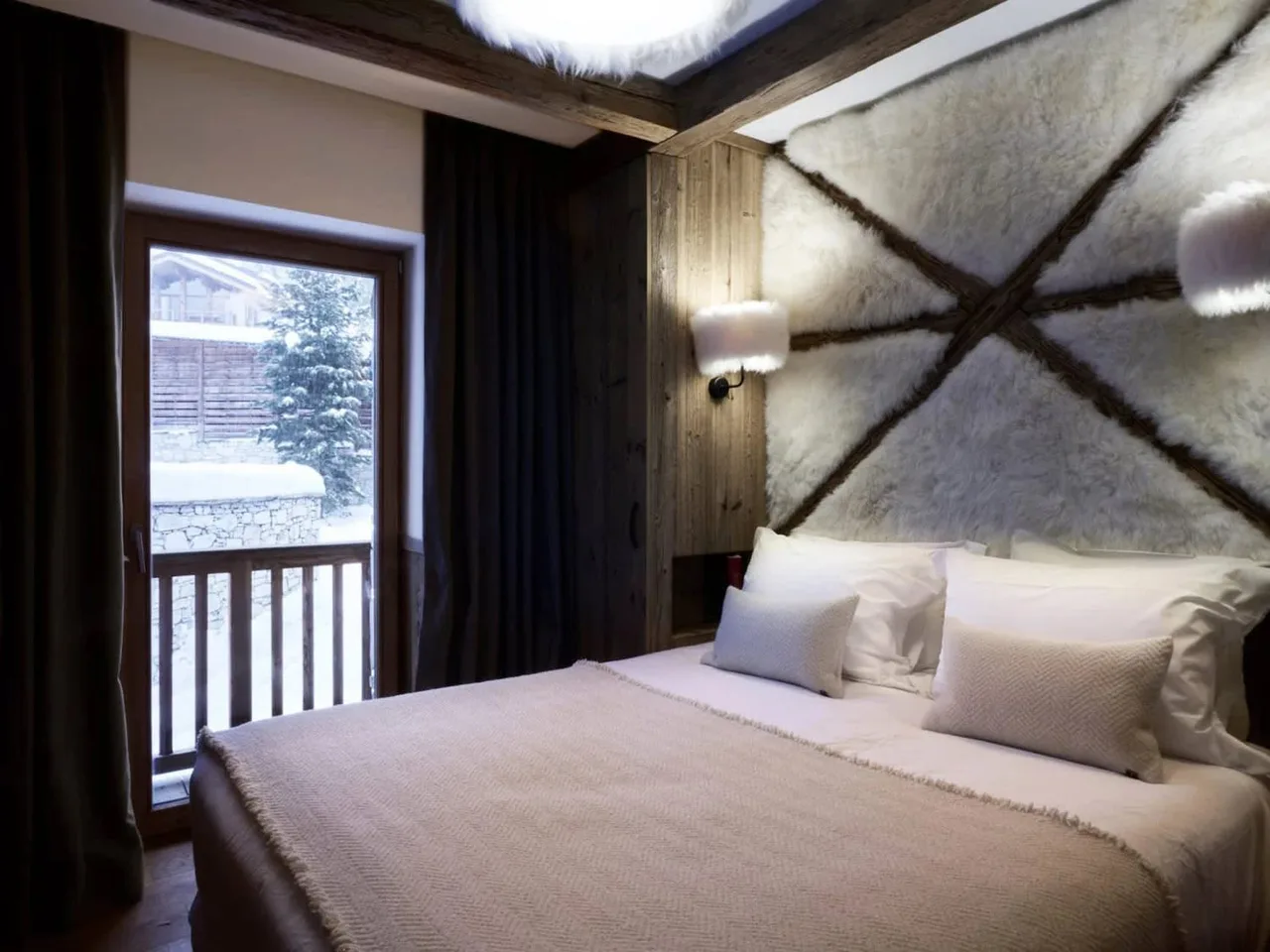 Modern Luxury Chalet Meets Alpine Charm photo 2