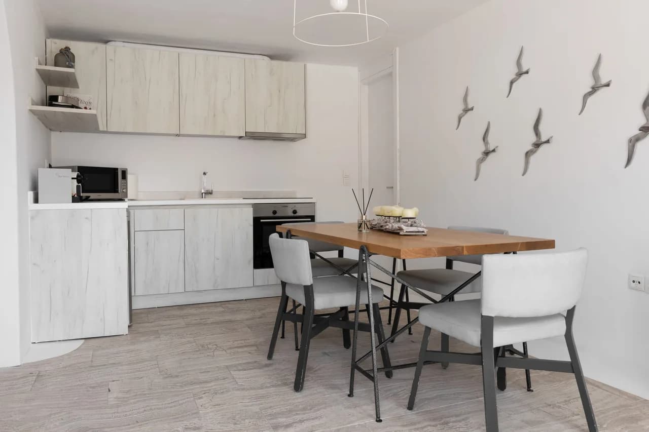 Seaside Stylish Apartment With Ocean View photo 5