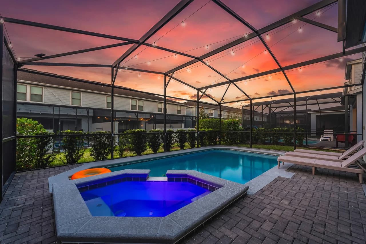 Family-Friendly Villa with Private Pool in Four Corners