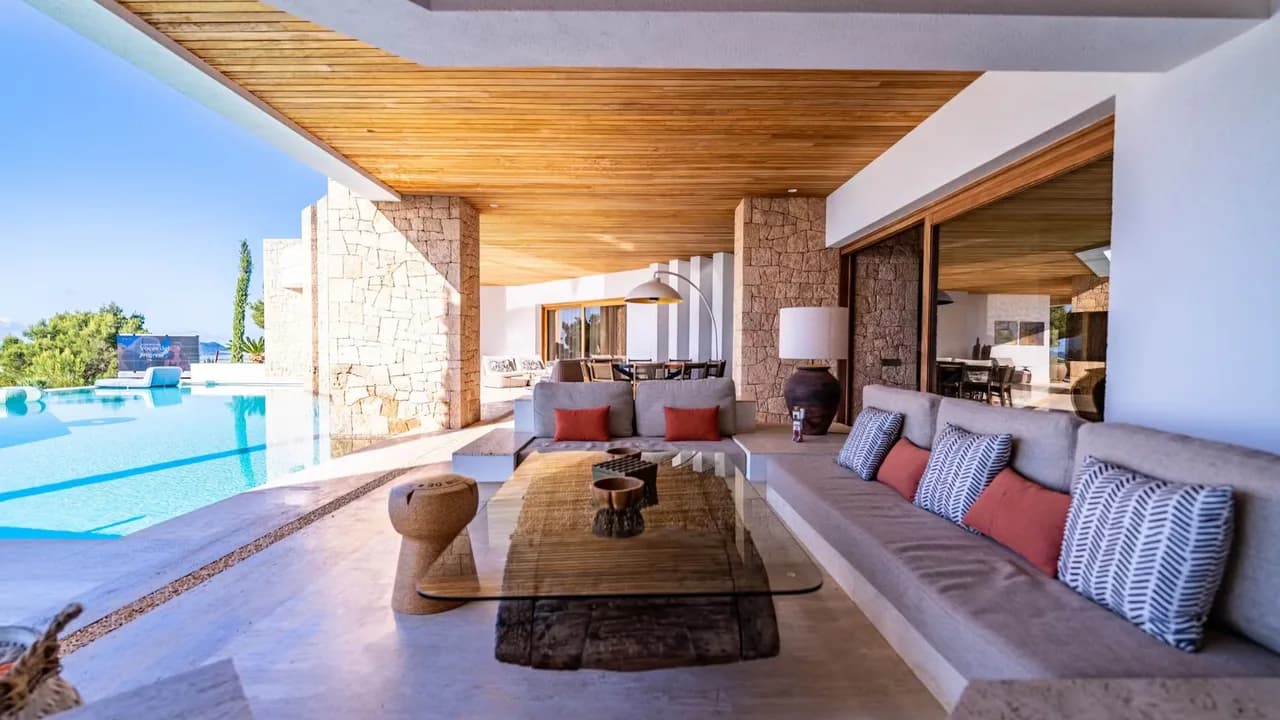 Secluded 6BR Villa Atop The Hill With Infinity Pool photo 5