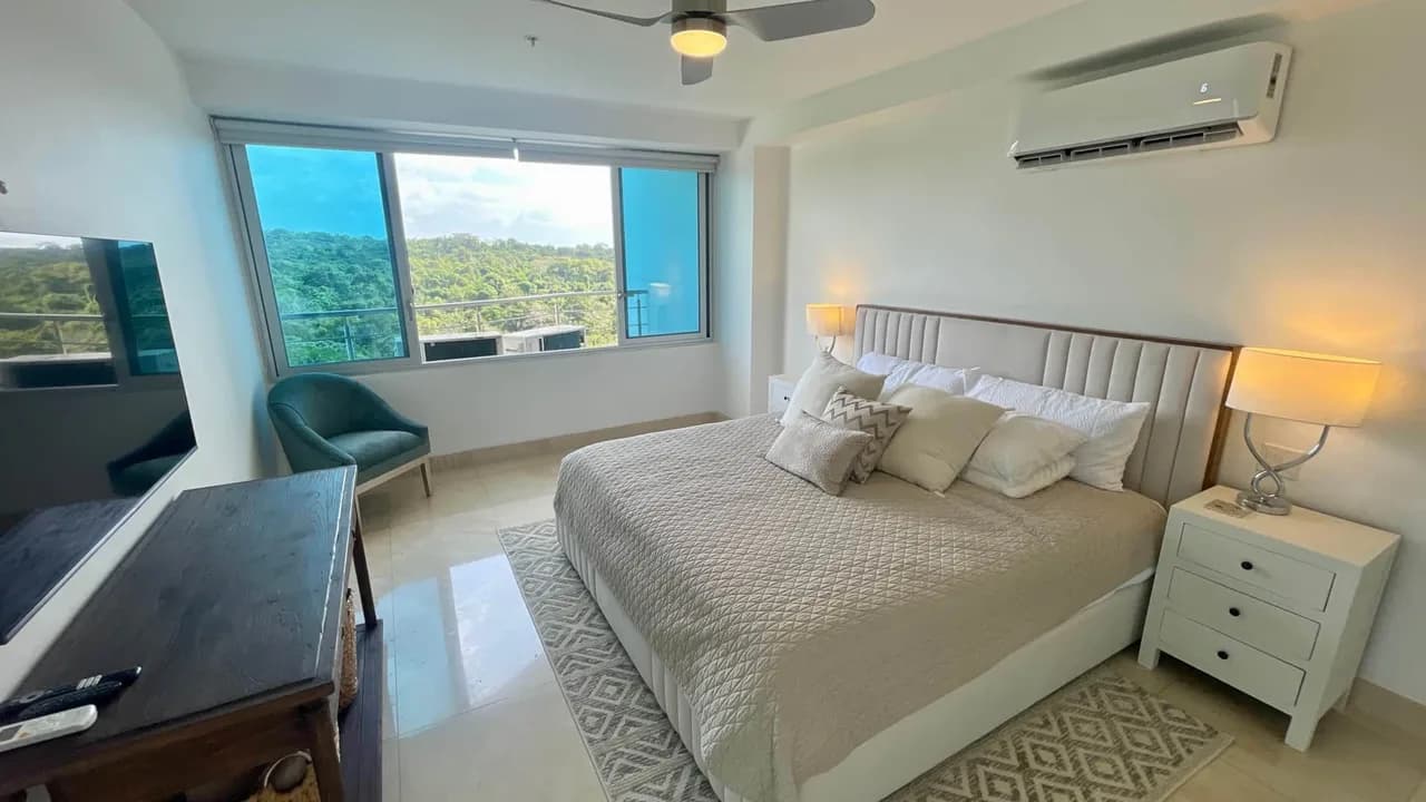 Luxurious Oceanview Getaway With Pool Access photo 3