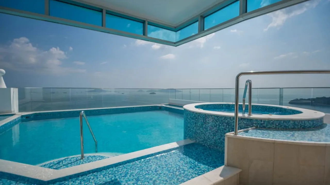 Luxurious Oceanview Getaway With Pool Access photo 5
