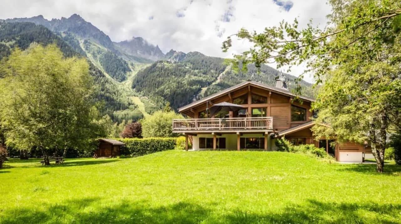 Magnificent Chalet with Sauna and Mont Blanc Views photo 5