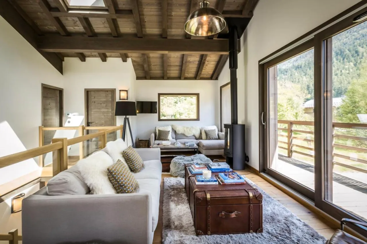 New Chalet with Ski Room in Quiet Valley photo 2