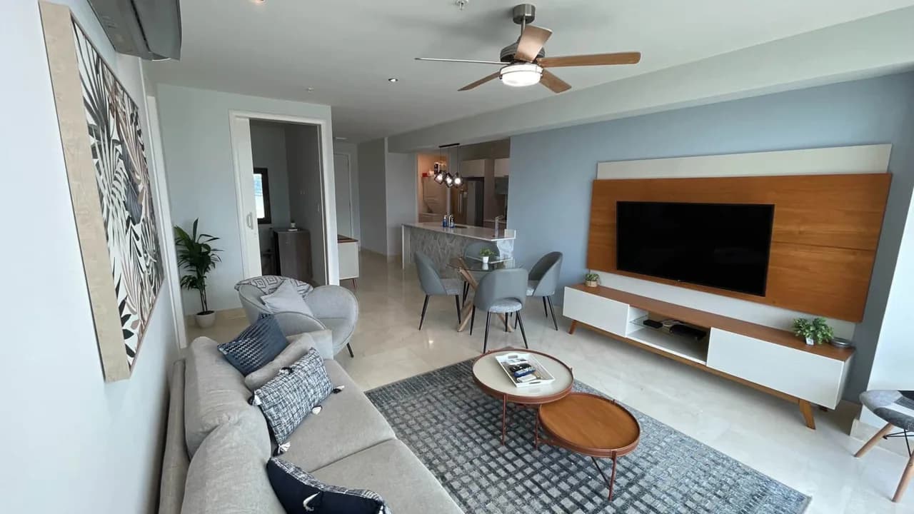 Lovely Two Bedroom Apartment with View of Sea photo 2