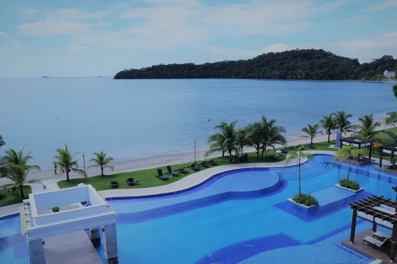 Lovely Two Bedroom Apartment with View of Sea photo 5