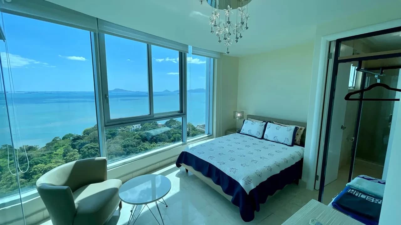 Breathtaking 2BR Oceanview Apartment With Jacuzzi photo 4