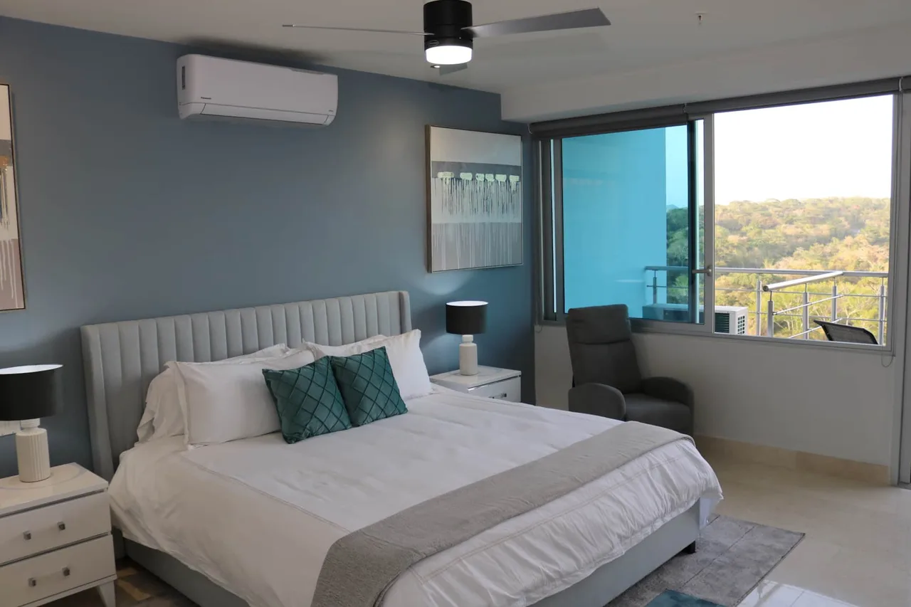 Luxury Apartment With Rooftop Pool & Beach Access photo 4