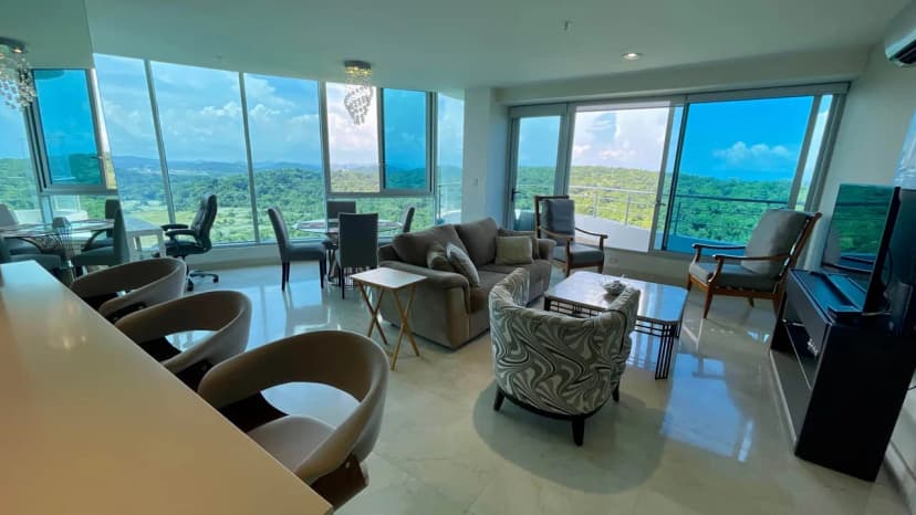 Apartment with Spectacular Ocean & Jungle Views