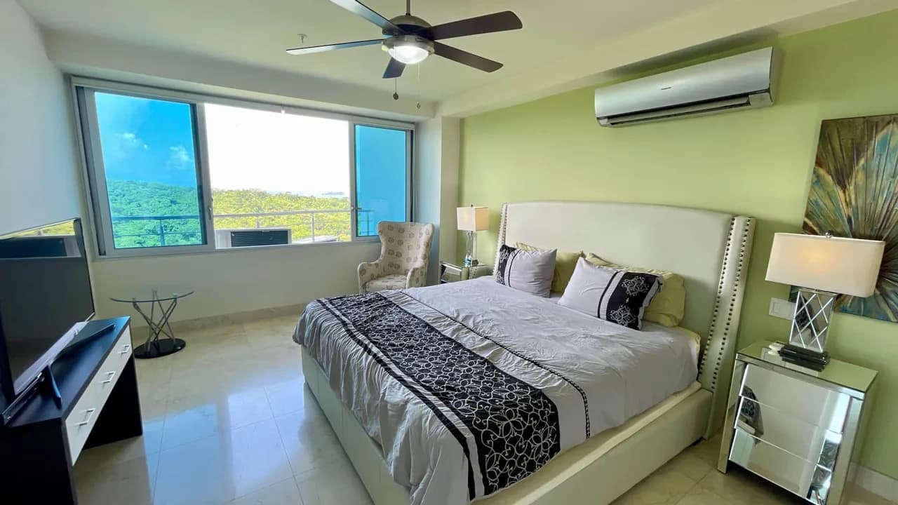 Apartment with Spectacular Ocean & Jungle Views photo 2