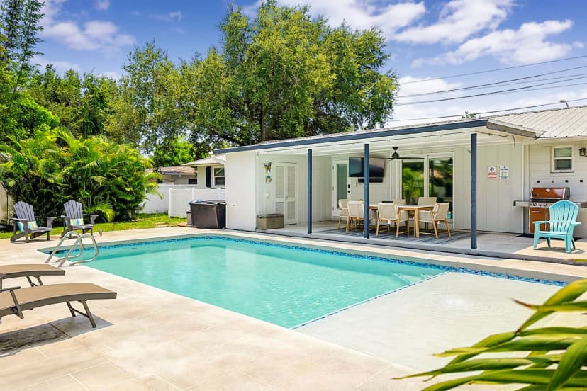 Luxurious 4-Bedroom Retreat with Pool